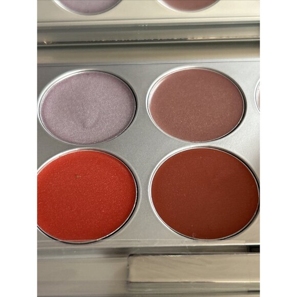 Models prefer eight lip shines of dazzling dimensions palette Kunzite zoisite #2 - Picture 5 of 13